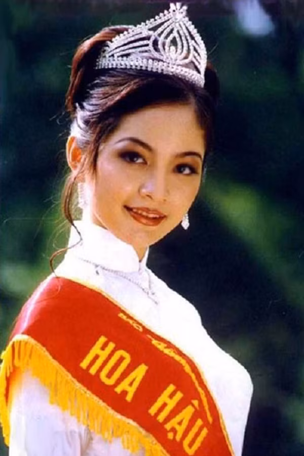 Duong tinh trac tro cua hoa hau Thu Thuy, Thien Nga, Ngoc Khanh-Hinh-3