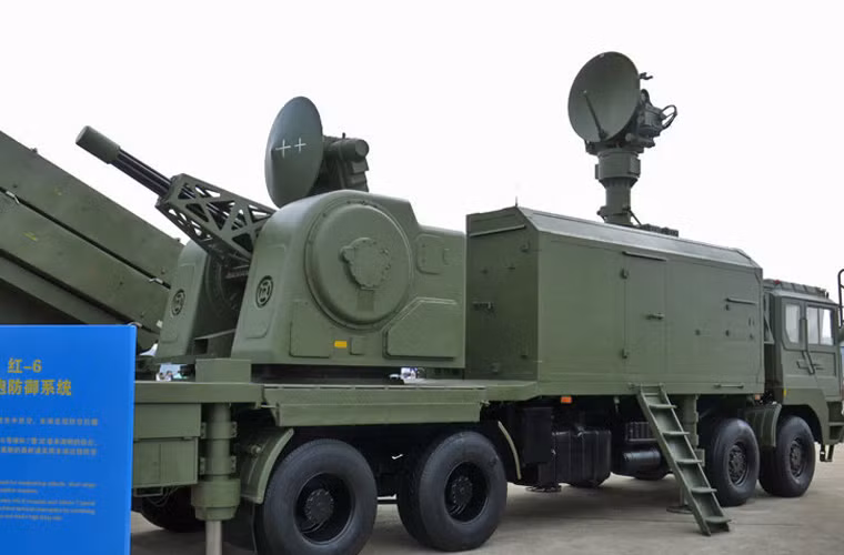 Hệ thống pháo phòng không tự hành được tích hợp trong hệ thống I-6, trên xe được trang bị tháp pháo 7 nòng cỡ 30mm cùng cabin kiểm soát hỏa lực, radar bám bắt mục tiêu.