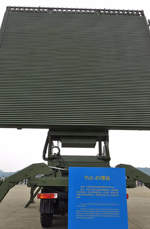 Anten của hệ thống radar mạng pha băng S 3 tham số YLC-2V cảnh báo sớm ở mọi độ cao, tầm xa.