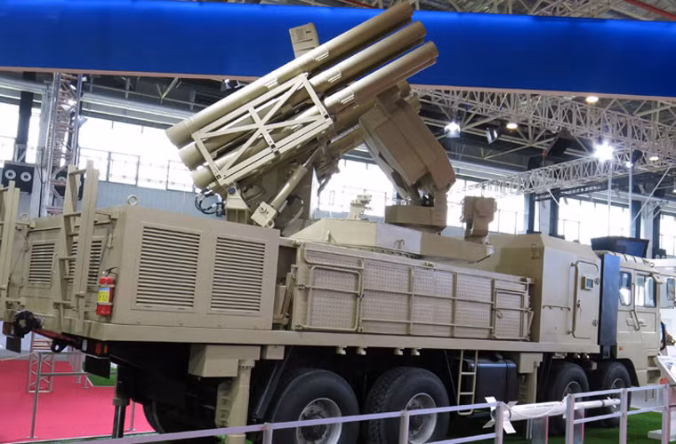 Hệ thống phòng không tầm thấp cơ động cao Sky Dragon 12 được thiết kế tương tự hệ thống Pantsir-S1 nổi danh của Nga. Theo quảng cáo, Sky Dragon 12 có tầm bắn hiệu quả 12km, độ cao 5km.