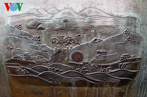 Thuận An Hải Khẩu (Nghị đỉnh): Cửa biển Thuận An (còn gọi là Cửa Eo) - thuộc huyện Phú Vang, Thừa Thiên Huế.