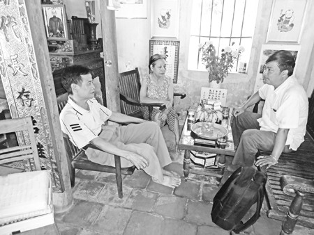 Hậu duệ của cụ Phan Huy Ích trò chuyện về tổ tiên của mình.