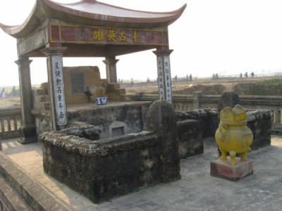 Mộ Thám hoa Giang Văn Minh. Ảnh: Wikipedia.