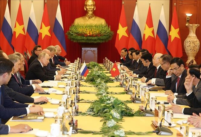 Tong Bi thu Nguyen Phu Trong hoi dam voi Tong thong Nga Putin-Hinh-4