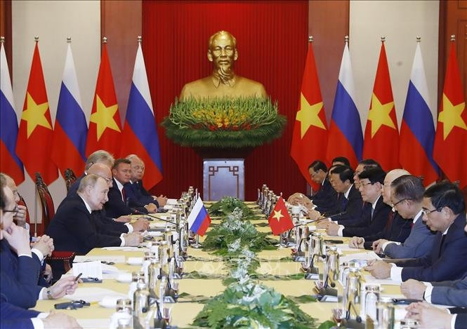 Tong Bi thu Nguyen Phu Trong hoi dam voi Tong thong Nga Putin-Hinh-6