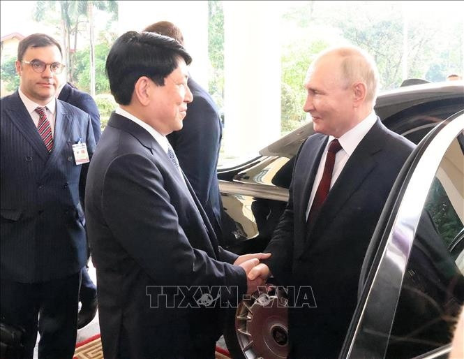 Tong Bi thu Nguyen Phu Trong hoi dam voi Tong thong Nga Putin