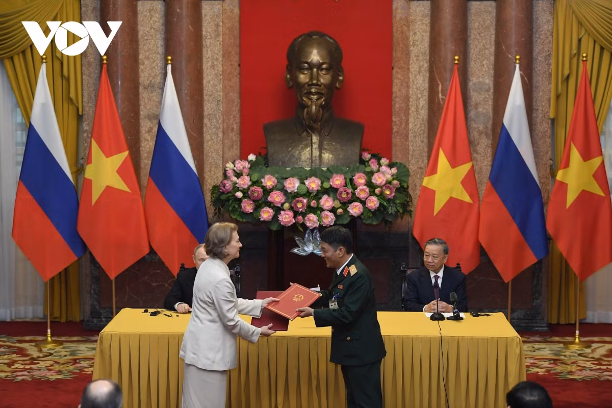 Chu tich nuoc To Lam va Tong thong Putin thong nhat hang loat van de quan trong-Hinh-6