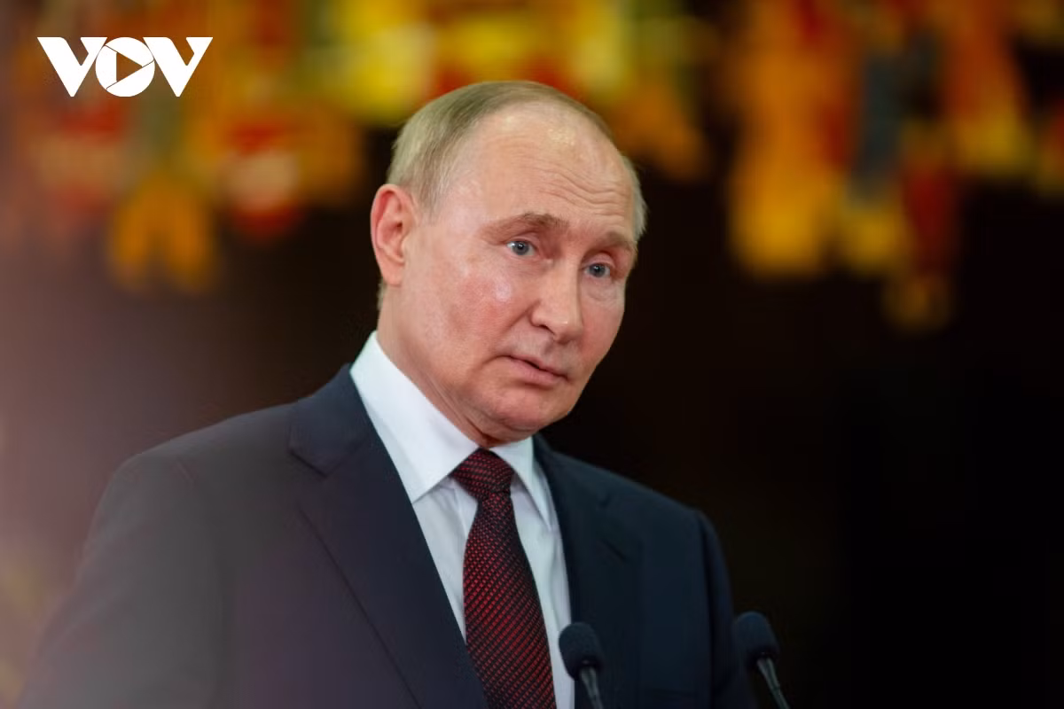 Tong thong Nga Putin ket thuc tot dep chuyen tham Viet Nam-Hinh-2