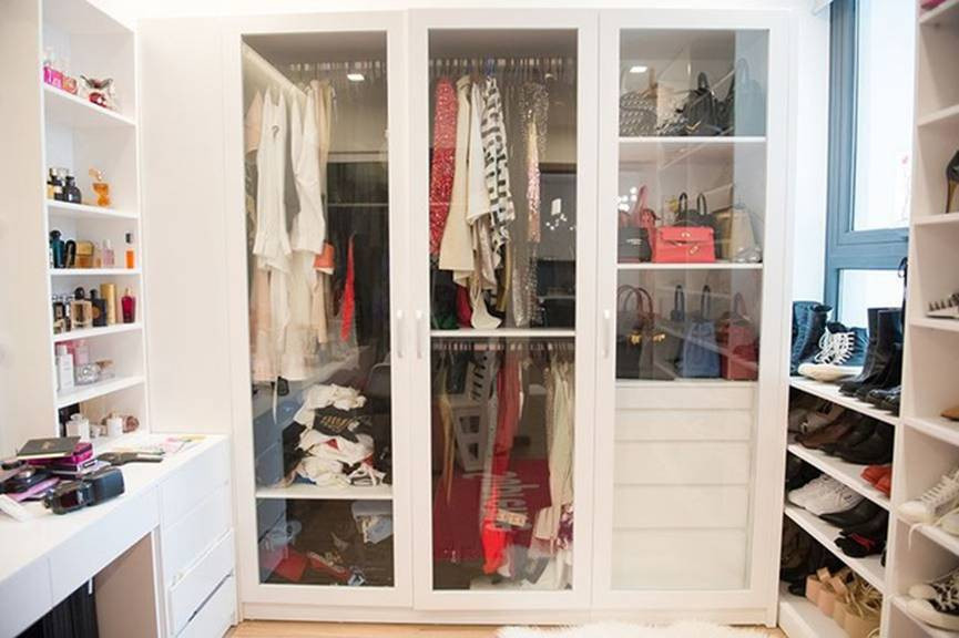 ộ sưu tập giày dép, quần áo, mỹ phẩm được Huyền My dành hẳn một căn phòng để trưng bày.