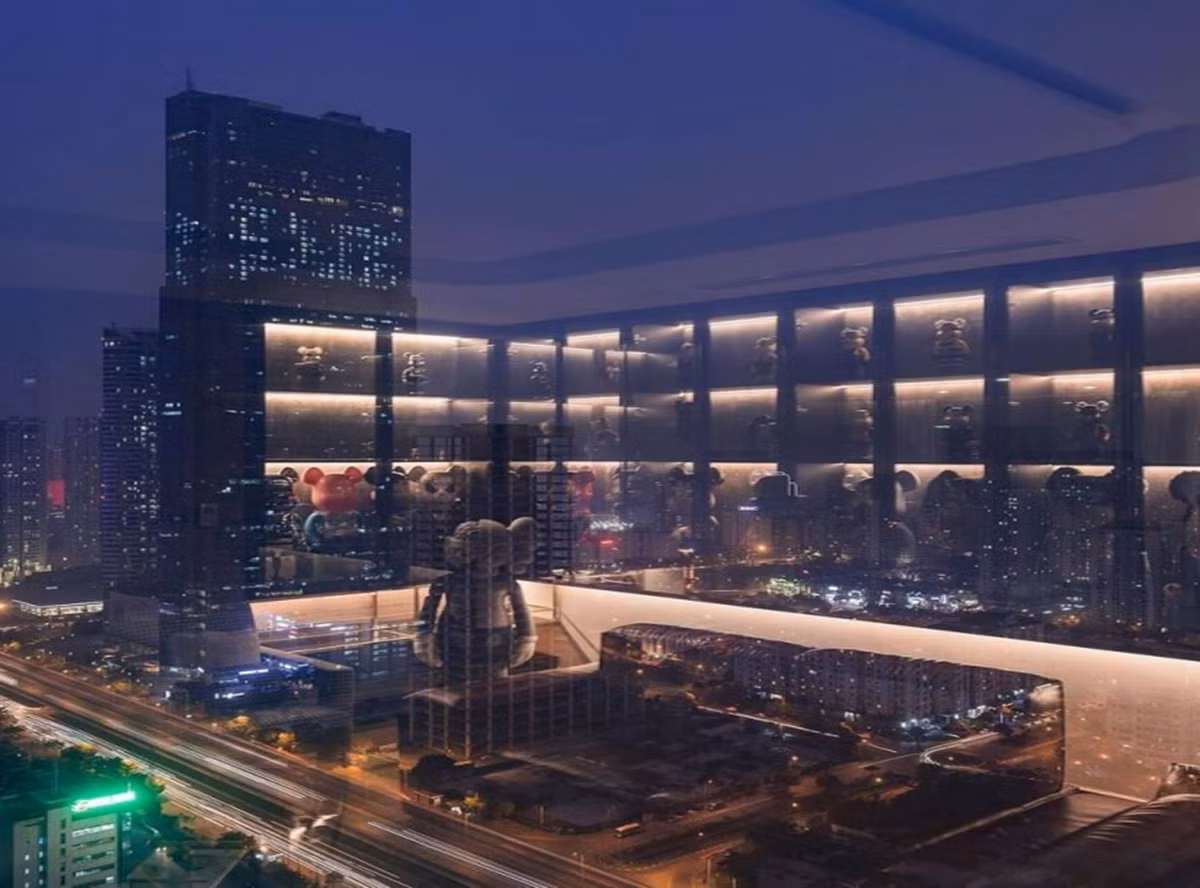 Cả 2 căn đều có đầy đủ thiết kế cao cấp và sẽ dành giá hời cho ai chốt cả 2 căn. Trong ảnh là nội thất và view từ căn nhà mà Huyền My đang ở. Theo tìm hiểu trên thị trường, giá duplex tại khu vực này loanh quanh trong khoảng 90 triệu/m2. Tùy theo diện tích và vị trí, giá mỗi căn duplex ở đây dao động từ gần 10 tỷ đồng đến ngoài 20 tỷ.