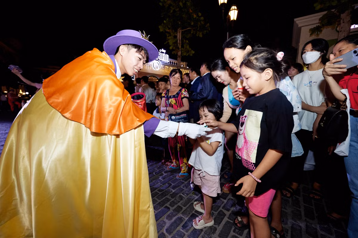 Hao huc cho ngay VuiFest Ha Long chinh thuc “trinh lang”-Hinh-3