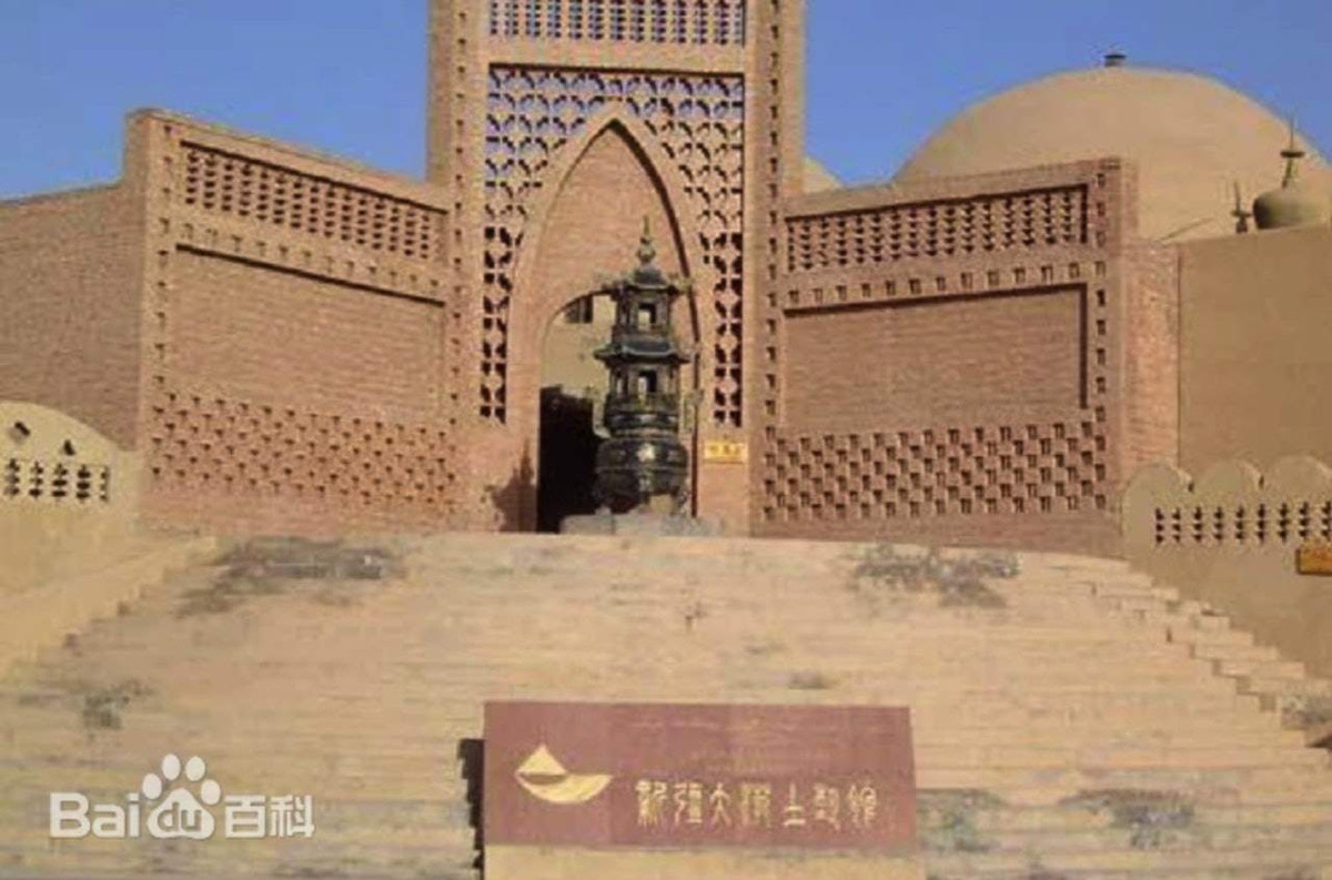 Chup anh cuoi, 7 nam sau moi biet dia diem do la lang mo-Hinh-5