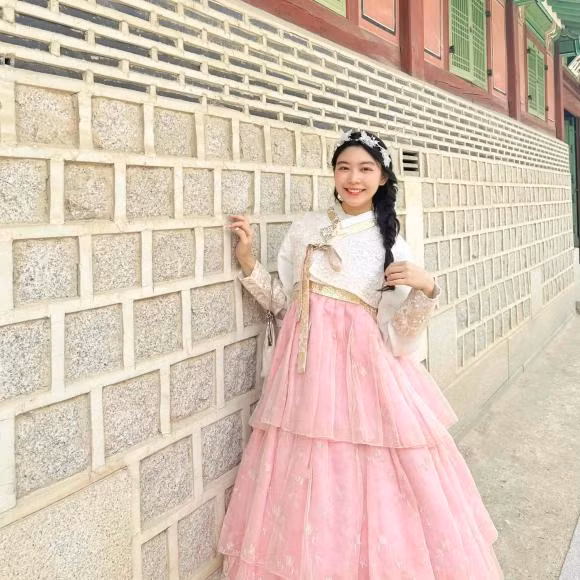 Quyen Linh xa loat anh di du lich cua gia dinh, hau truong gay cuoi-Hinh-6