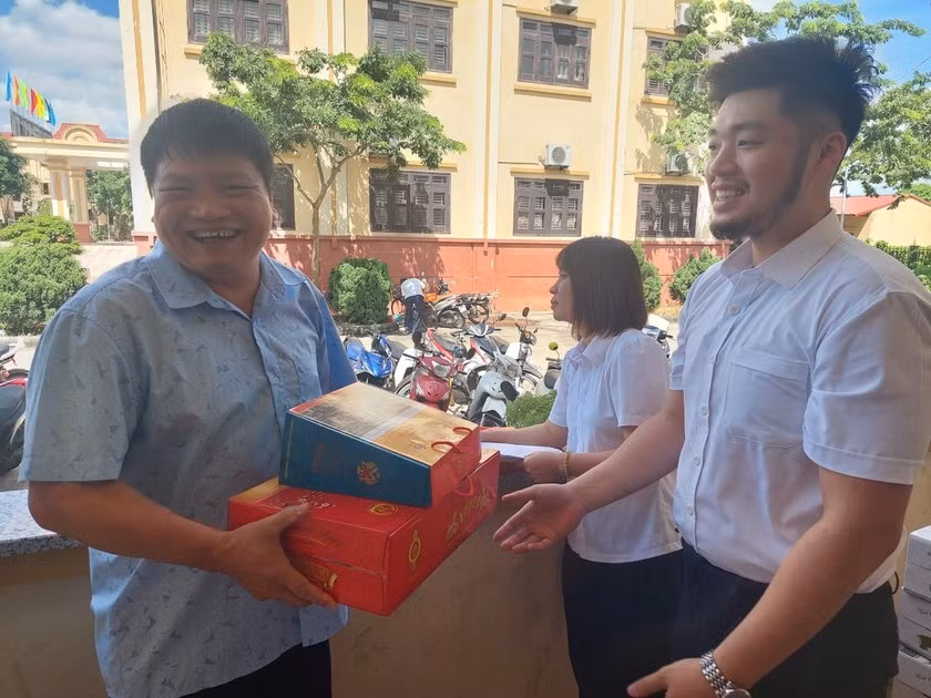 Tap doan Hanaka tri an cac gia dinh chinh sach-Hinh-4