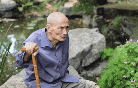 Mot nguoi khong song den 75 tuoi hau het gap 3 dieu ky la nay-Hinh-2