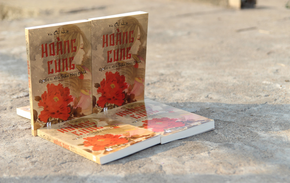 Bi kich tinh yeu noi hoang cung