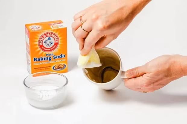 Cach tot nhat de danh bay nhung vet o trong coc ca phe-Hinh-3