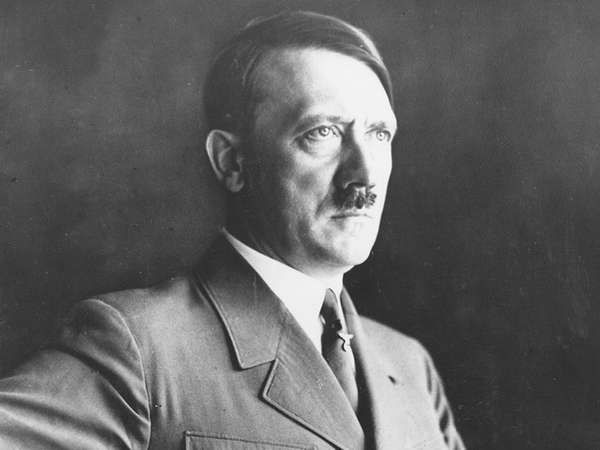 Qua các trang viết, nhật ký Halder đã nhiều lần tái hiện Hitler như một kẻ tàn bạo và hoang tưởng với niềm tin tuyệt đối vào chiến thắng của quân Đức cùng sứ mệnh đưa dân tộc Đức thượng đẳng lên vai trò thống lĩnh thế giới.