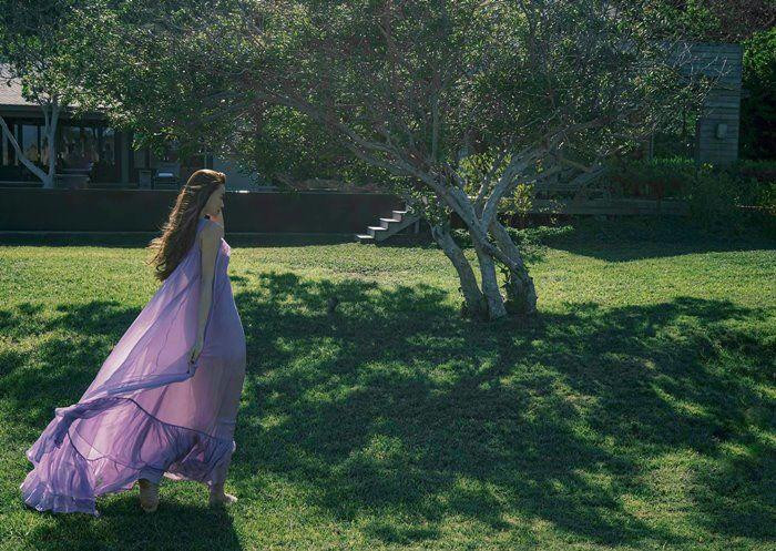 Nao chi bikini, Ha Ho co ca ta vay maxi di bien xinh het nac