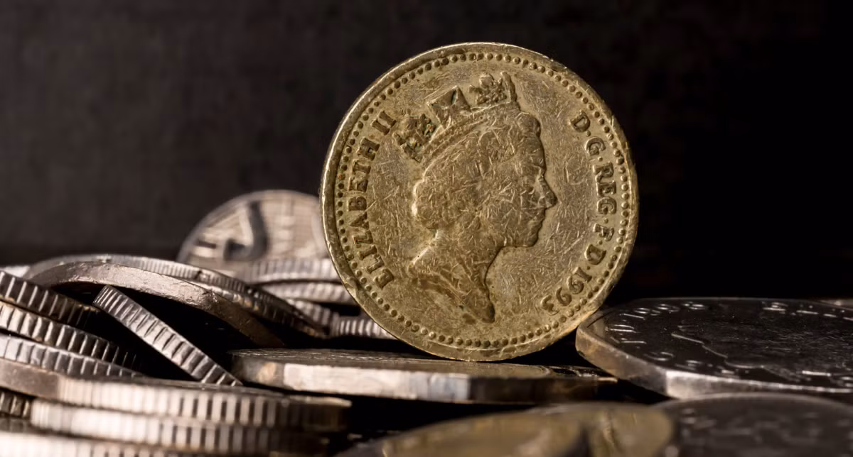 Hơn 1.000 năm qua, sứ mệnh chính của Sở đúc tiền Hoàng gia Anh (Royal Mint) là sản xuất tiền xu. Đây là nơi đã khắc hình ảnh các vị vua và hoàng hậu Anh trên kim loại, từ Alfred Đại Đế, vị vua của người West Saxon thế kỷ thứ 9, cho đến Vua Charles III ngày nay. Ảnh: Royal Mint.