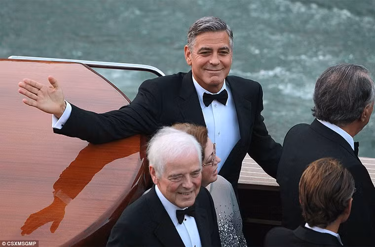 Sau nhiều năm khăng khăng không bao giờ kết hôn lần nữa, Amul đã khiến Clooney thay đổi quyết định.