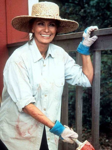 Năm 1995, lúc đã 61 tuổi, bà nhận lời đóng trong bộ phim "Grumpier Old Men". Bộ phim đã trở thành một tác phẩm ăn khách ở Mỹ trong nhiều năm.