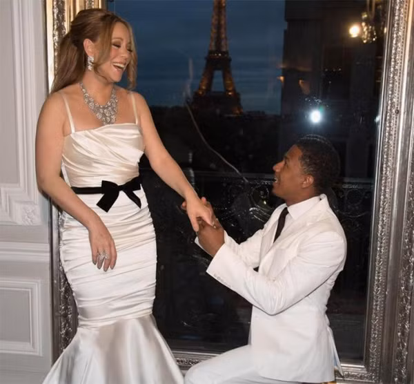 Mariah Carey và Nick Cannon hẹn hò 2 tháng. Mariah và Nick khiến cả thế giới sững sờ khi họ kết hôn ở Bahamas vào ngày 30/4/2008 sau đúng 1 tháng hẹn hò. Khi Nick xuất hiện trong MV "Bye Bye" của Carey, đã có tin đồn hai người hẹn hò và khi Nick mua tặng nữ diva hơn anh 11 tuổi chiếc nhẫn đính hôn 2,5 triệu USD thì mọi việc rõ ràng. Hai người có hai con sinh đôi vào năm 2011, nhưng hiện tại cả hai đã ly thân và có tin Carey đang chuẩn bị tinh thần ly hôn.