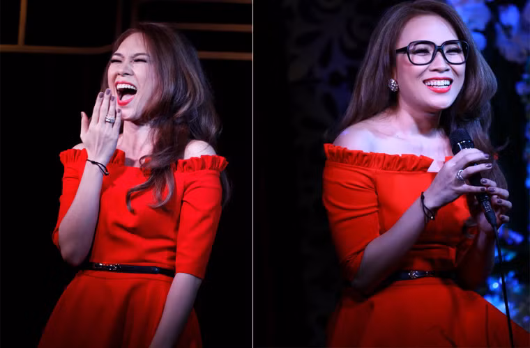 Nụ cười sảng khoái của Mỹ Tâm trên sân khấu.