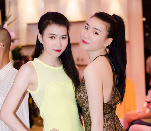 Hiện tại, Thư Huyền vẫn là một người mẫu ở Hà Nội. Cô xuất hiện khá đều đặn tại các Tuần lễ thời trang Việt Nam, song vị trí vedette đã không thể lấy lại được.