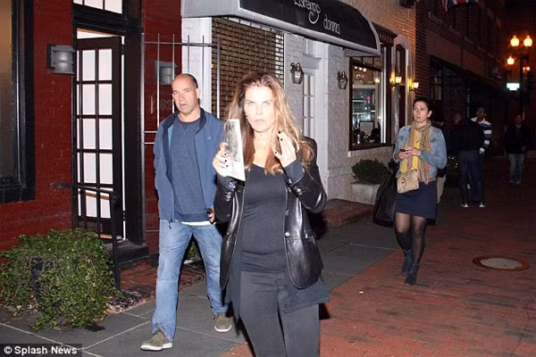 Maria và Dowd lần đầu xuất hiện công khai vào thagns 10 năm ngoái.