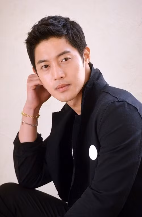 Kim Hyun Joong.