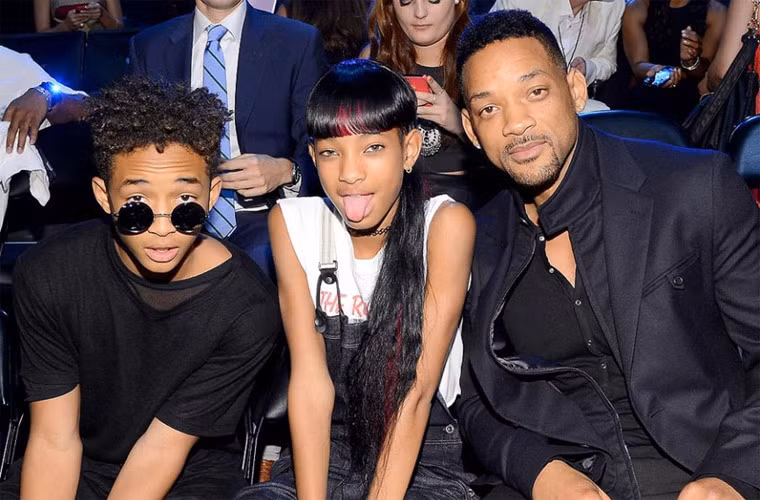 Jaden và Willow đều thừa hưởng nét mặt và cái dáng cao lòng khòng của bố, ngôi sao Hollywood Will Smith.