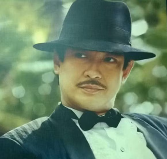 Khi ấy, mỗi khi muốn khen ngợi ngoại hình của phái mạnh, người Sài Thành lại so sánh "đẹp trai như Chánh Tín".