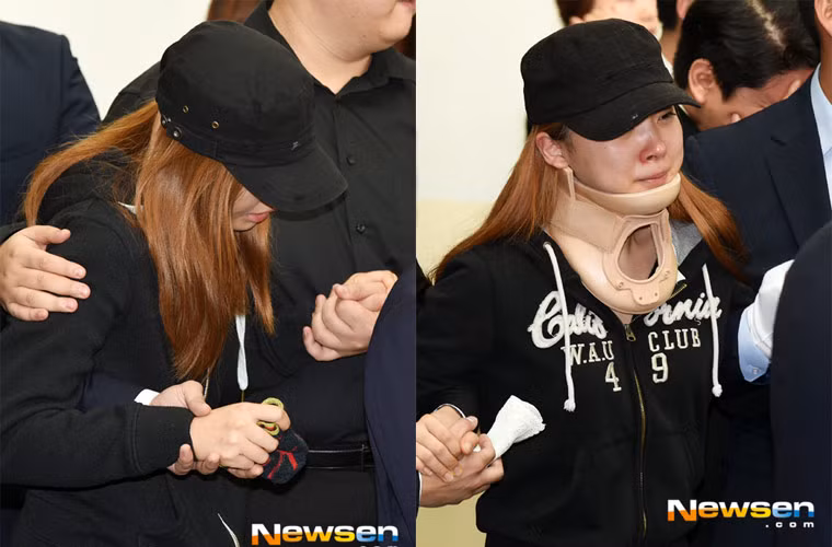 Hai thành viên của nhóm Ladies’Code, Ashely và Zuny khóc hết nước mắt trong đám tang bạn cùng nhóm.