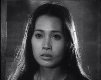 Vai Duyên trong "Bao giờ cho đến tháng Mười" mà Lê Vân thể hiện chiếm trọn cảm tình khán giả.