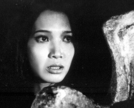 Nước mắt trong phiên chợ "âm - dương".