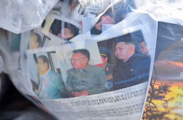 Trước đó, ông Kim Jong-un đã không xuất hiện trước công chúng trong 40 ngày...