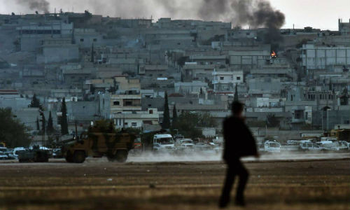 Giao tranh vẫn tiếp diễn ở Kobani.