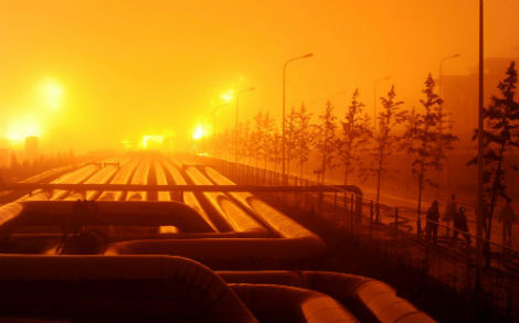 Đường ống dẫn dầu cháy ở Đại Liên năm 2010.