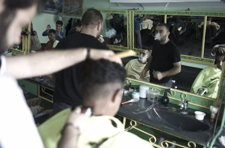 Mặc dù phải hứng chịu các lệnh trừng phạt kinh tế cùng cấm vận nhưng TRNC với sự giúp đỡ của Thổ Nhĩ Kỳ đã xây dựng được các đại học lớn, cầu cảng hiện đại cùng các dịch vụ công cộng thiết yếu.