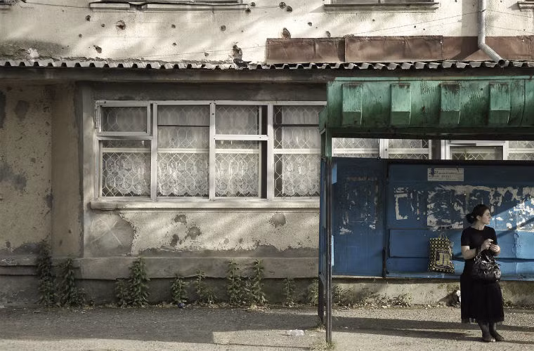 Do tình trạng bất ổn, Abkhazia chịu lệnh cấm vận và không có nhiều vốn đầu tư từ nước ngoài, khiến tình trạng thất nghiệp leo cao.