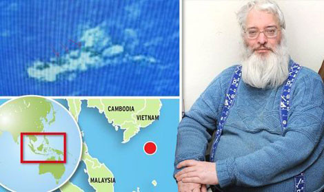 Ông Tim Akers trình bày về khu vực được cho là xuất hiện mảnh vỡ của MH370.