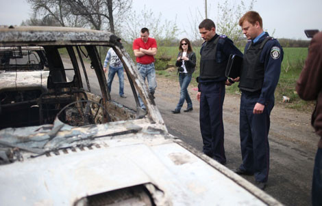 Hiện trường vụ tấn công ngày 20/4 nhằm vào trạm gác người biểu tình ở ngoại ô Slavyansk.
