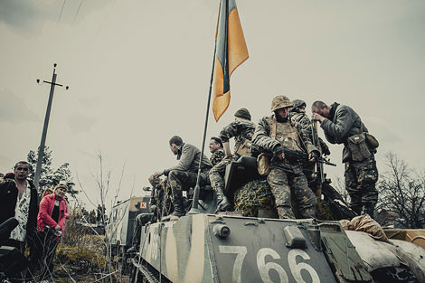 Binh sĩ Ukraine trong chiến dịch đàn áp người biểu tình tại Kramatorsk ngày 16/4.