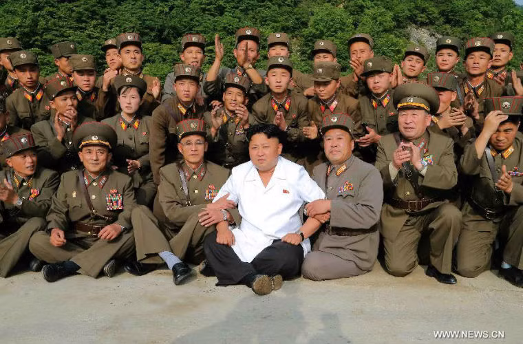 Theo thông tấn xã KCNA của Triều Tiên, lãnh tụ Kim Jong-un đã trực tiếp theo dõi quá trình phóng tên lửa dẫn đường trong cuối tuần vừa qua.