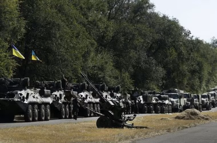 Trong khi đó lực lượng Quân đội Ukraine đang tập trung phòng thủ thành phố Mariupol.