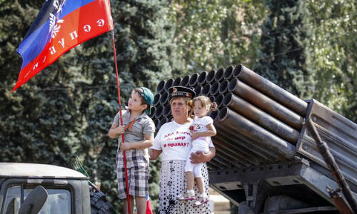 Một giàn pháo Grad được lực lượng ly khai thu từ Quân đội Ukraine.