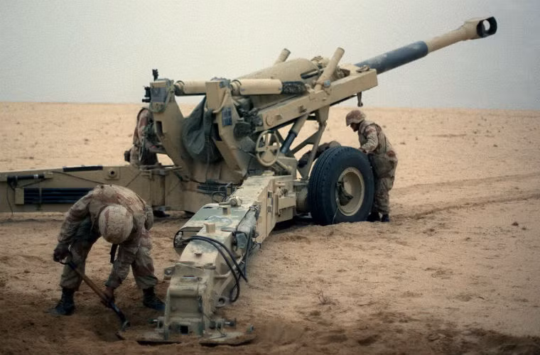 Phiến quân IS cũng sở hữu hệ thống pháo M198 của Mỹ ...