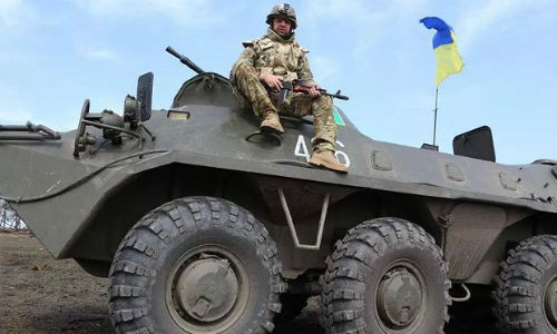 Chiến sĩ hòa bình ngoài chiến trường.