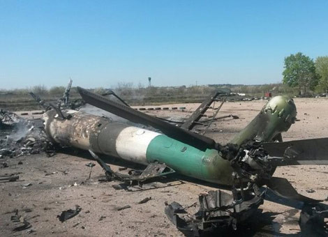 Xác trực thăng Ukraine bị bắn hạ ở Slavyansk.
